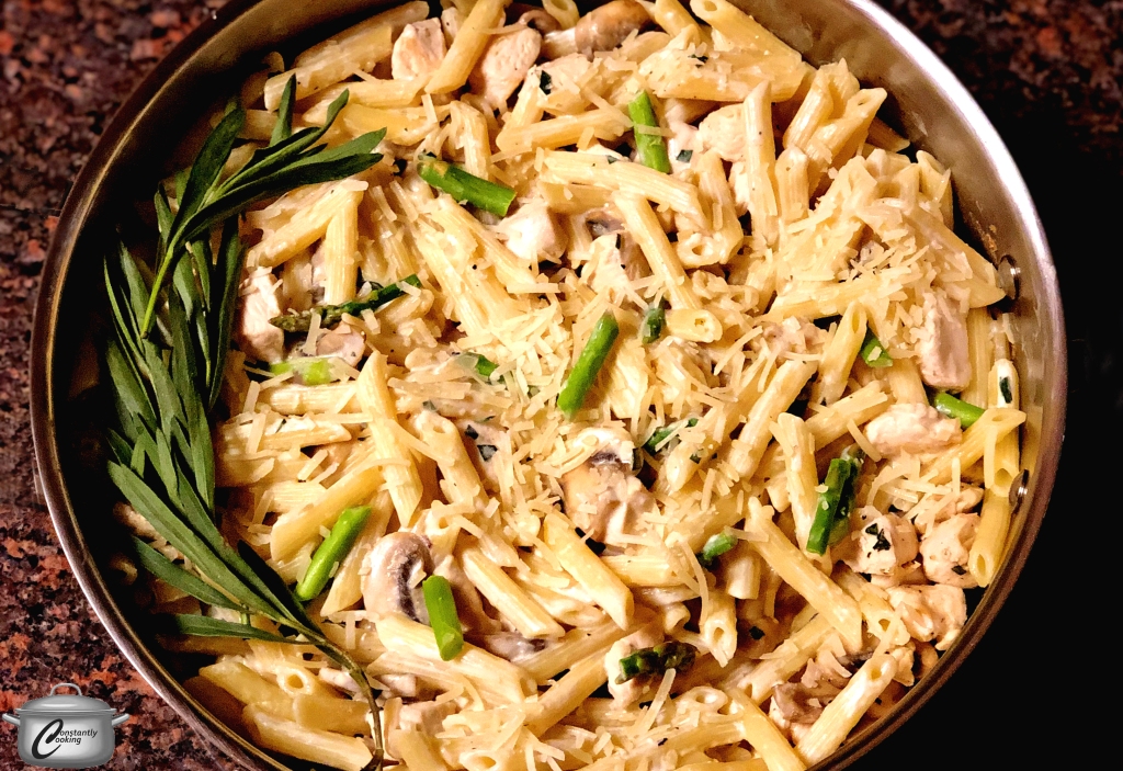 Creamy chicken and asparagus pasta – Constantly Cooking with Paula Roy